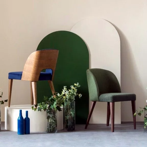 MARIEN & MARIEN PLUS CHAIR