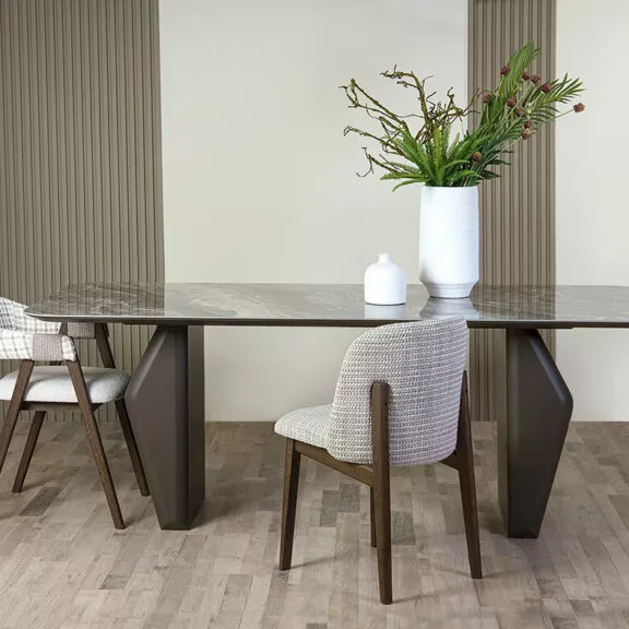 DESIRE TABLE